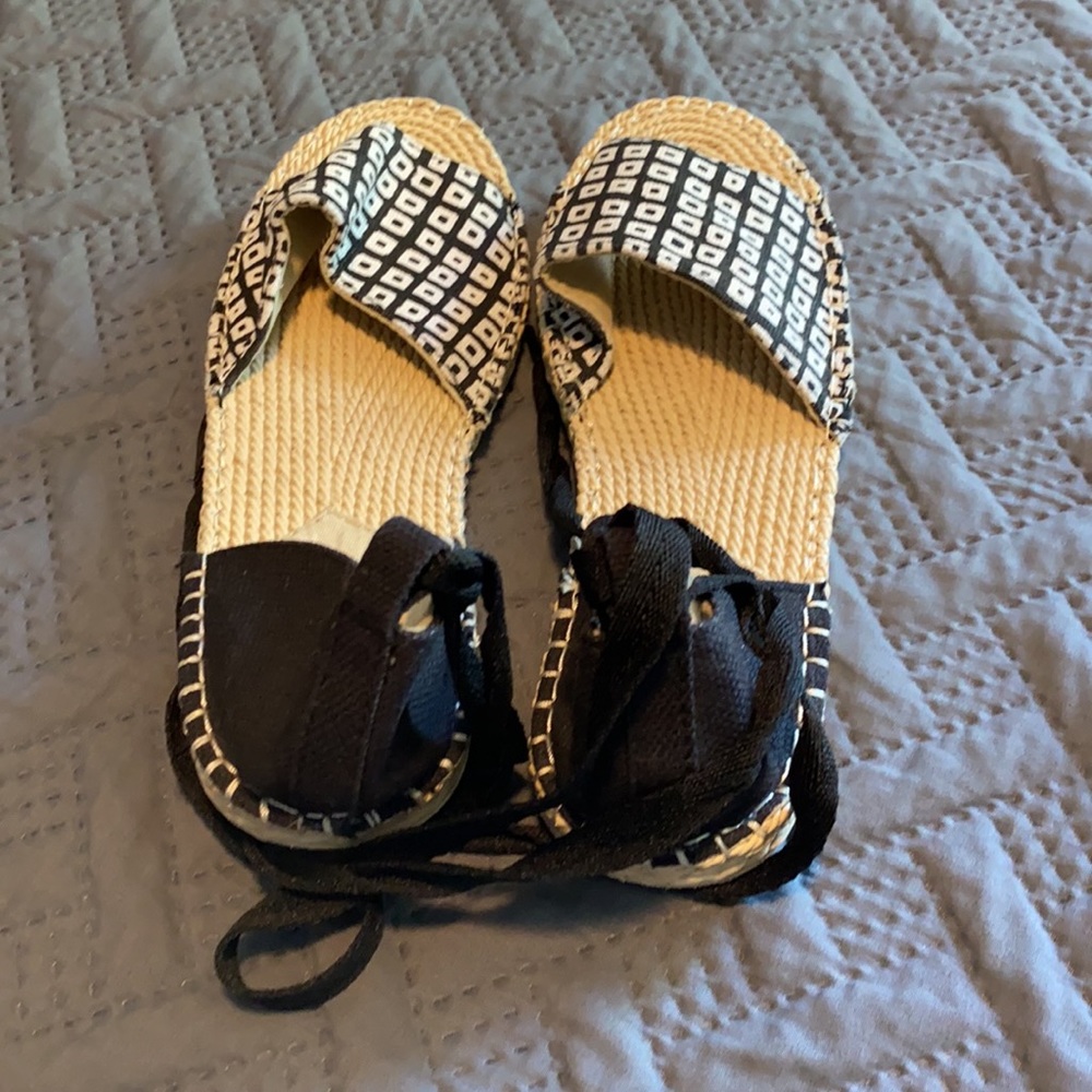 Reed : Ballerina Sandals - Small - Picture 4 of 6